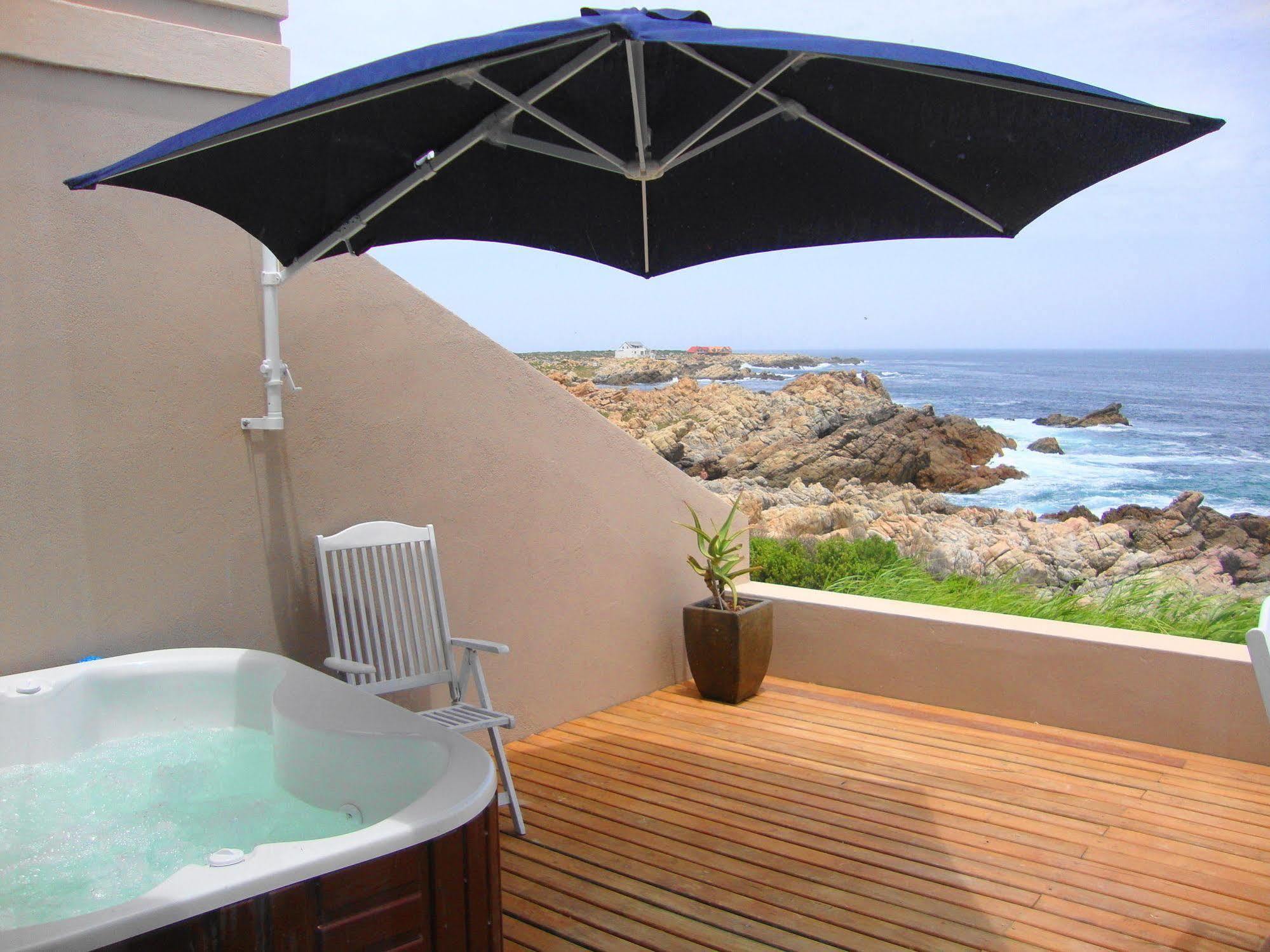 Villa Marine Guest House Pringle Bay Exterior foto